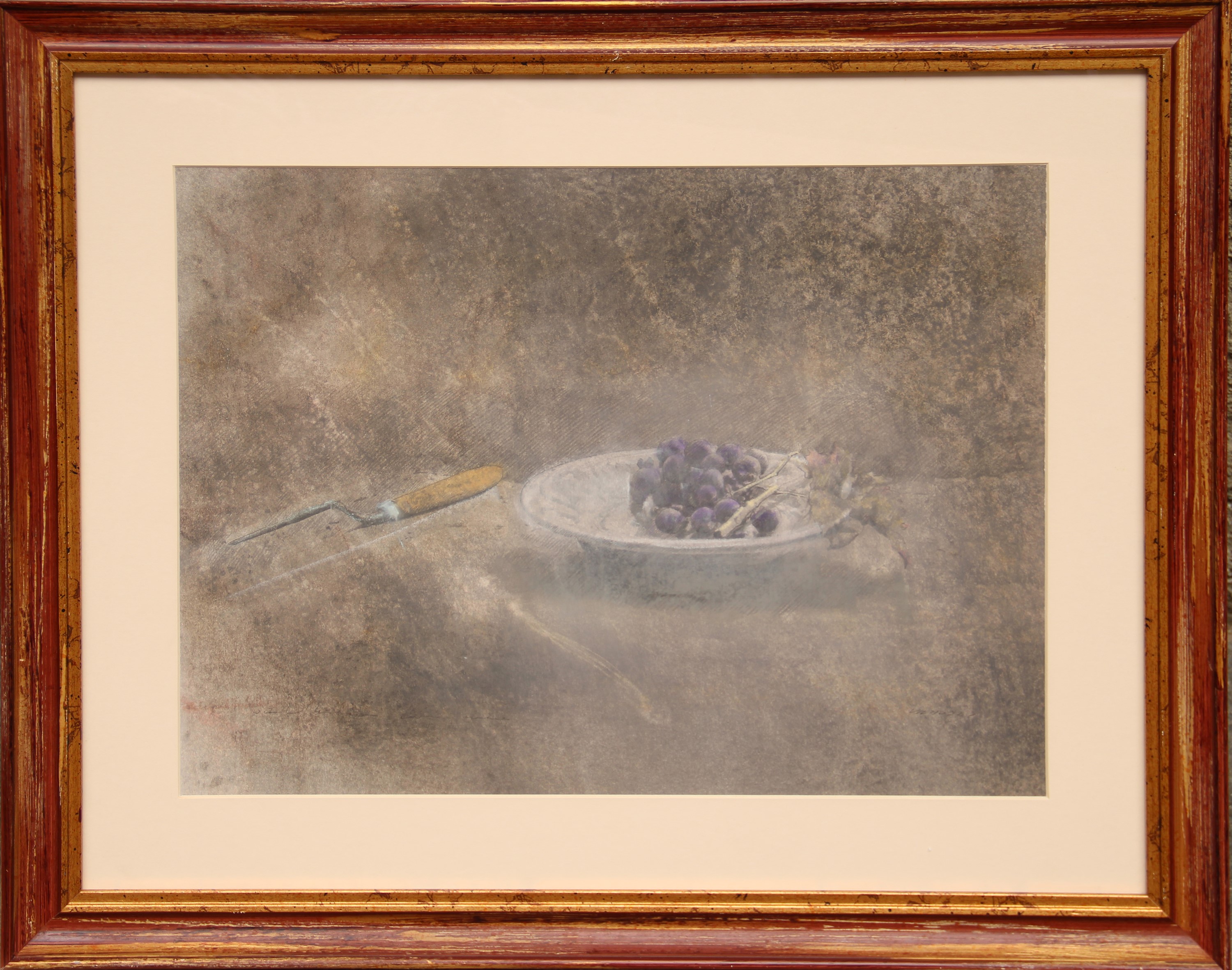 Scodella con uva nera