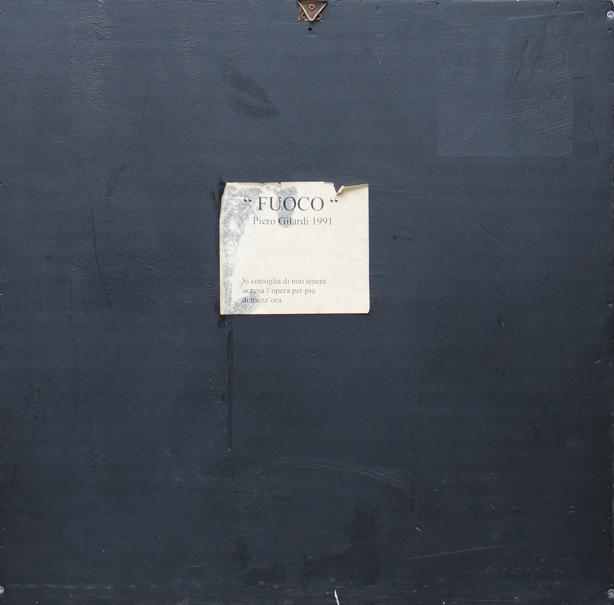 Piero Gilardi - Fuoco (poliuretano espanso con illuminazione elettrica integrata)